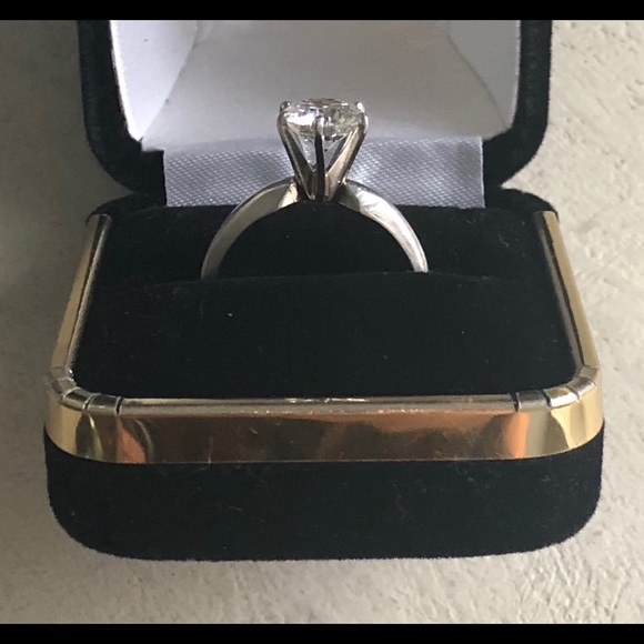 Solitaire diamond ring - Picture 6 of 7